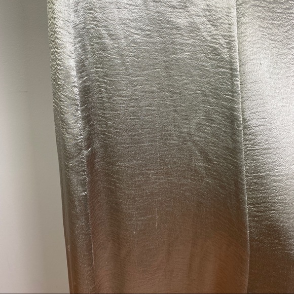 NEW FAME AND PARTNERS SILVER METALLIC RUFFLE GOWN - Picture 5 of 9